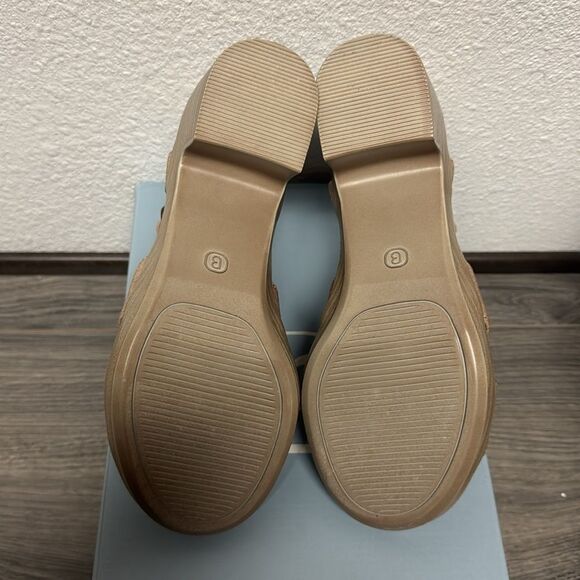 Bzees Everly Block Heel Sandal - Picture 9 of 9